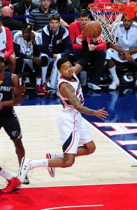 Kent Bazemore (24) of the Atlanta Hawks grabs a rebound against the Memphis GrizzliesPhoto credit:   Scott Cunningham/NBAE via Getty Images
